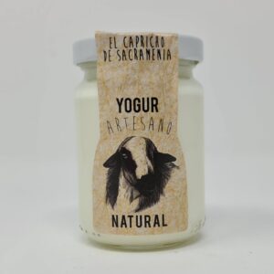Yogur natural de leche de oveja.